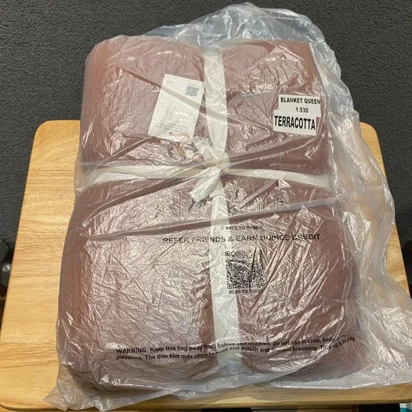 Quince Organic Airy Gauze Blanket Queen Size Terracotta Cotton - Picture 3 of 5